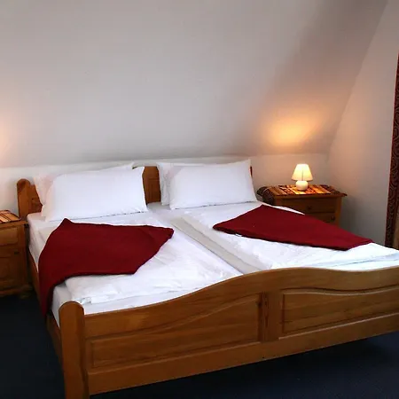 Village Hotel 3*